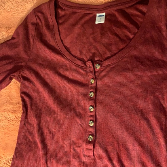Old Navy Top SZ Small Burgundy - Picture 3 of 4
